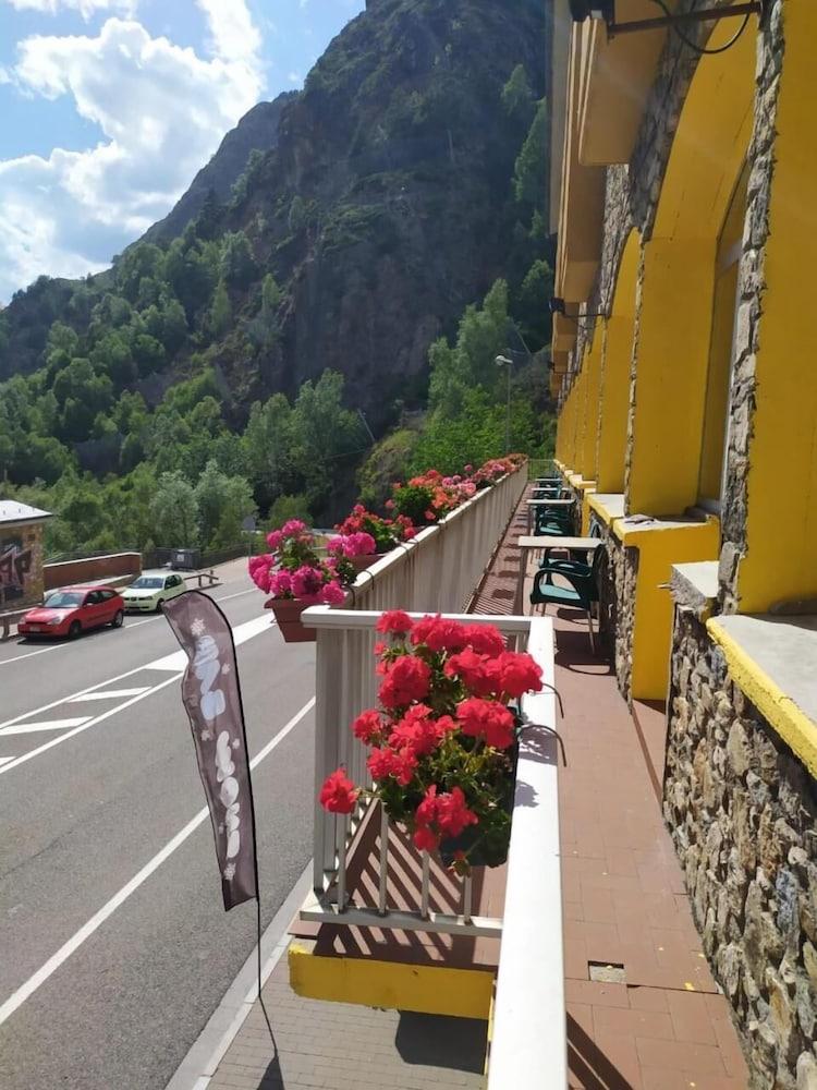 Hotel Les Terres L'Aldosa de Canillo Bagian luar foto